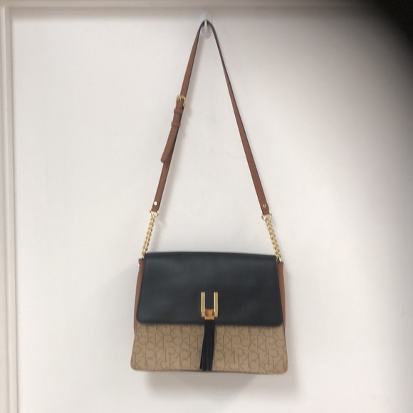 CK Black & Beige Monogram Messenger Sling Bag - Picture 2 of 16